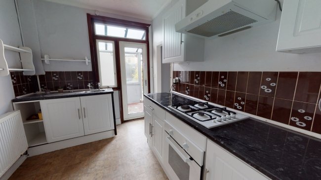 8 Maplethorpe Road, Thornton Heath, Surrey, CR7 7LY  
 2