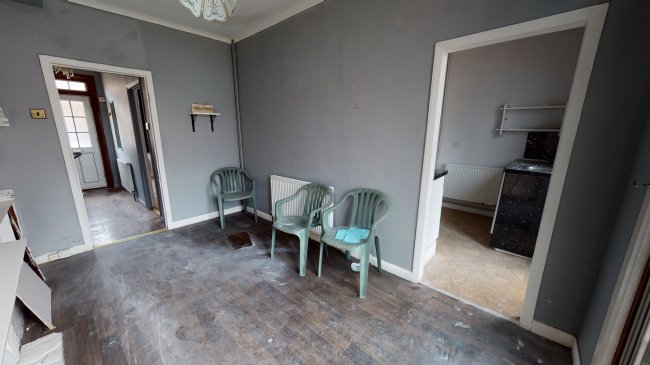 8 Maplethorpe Road, Thornton Heath, Surrey, CR7 7LY  
 2