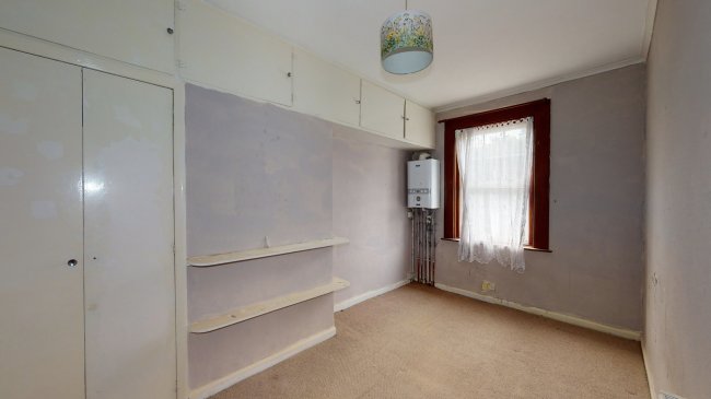 8 Maplethorpe Road, Thornton Heath, Surrey, CR7 7LY  
 2