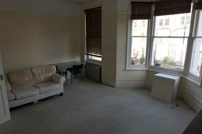 35 Dalmeny Road, Tufnell Park, London N7 0DY
 4