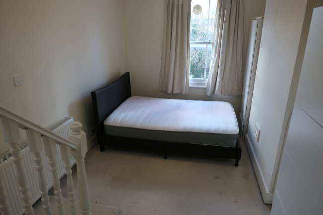 35 Dalmeny Road, Tufnell Park, London N7 0DY
 4