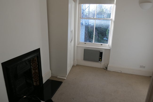 35 Dalmeny Road, Tufnell Park, London N7 0DY
 4