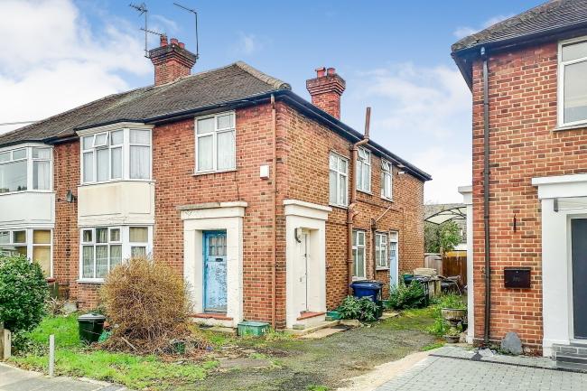 11 Wordsworth Avenue, Greenford, Middlesex UB6 9AA 2
