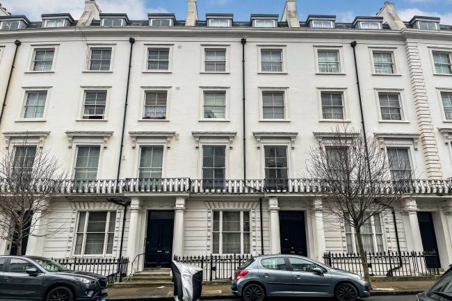 221B Gloucester Terrace, Bayswater, London, W2 6HX
 5
