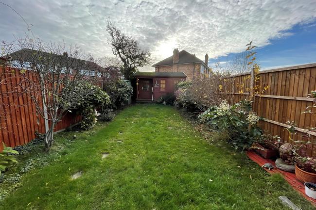 8 Sussex Gardens, Chessington, Surrey, KT9 2PU
 2