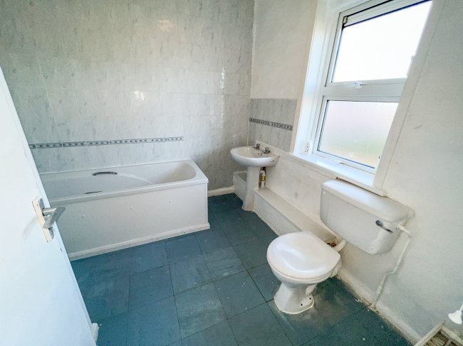 1 Cleadon Place, Stoke on Trent, ST2 8EG 
 10