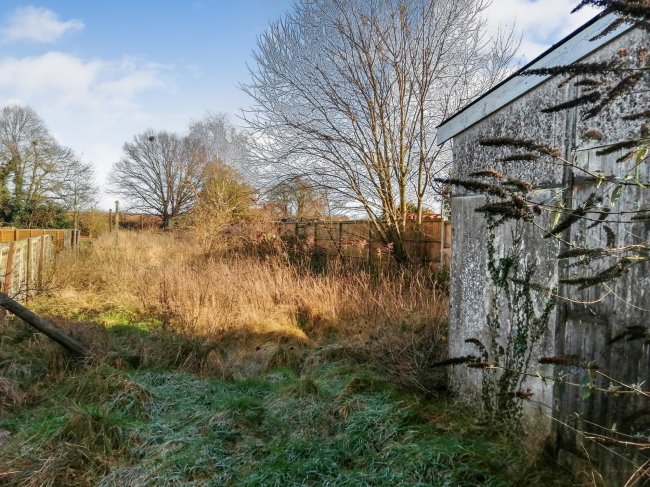 28 Great Hautbois Road, Coltishall, Norfolk NR12 7JW
 1