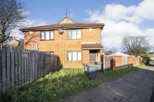 143A Hockwell Ring, Luton, Bedfordshire LU4 9NJ
 9