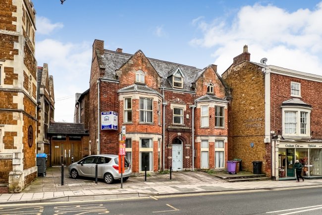 9 Burton Street, Melton Mowbray, Leicestershire, LE13 1AE
 7