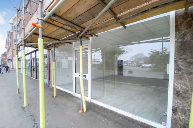 43 High Street, Horley, Surrey, RH6 7BN
 10