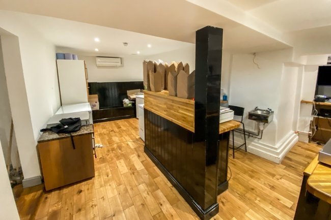 49 Cheap Street, Newbury, Berkshire RG14 5BX 10