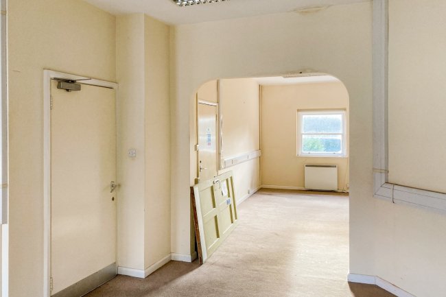 41 Broad Street, Welshpool, Powys, SY21 7RR
 8