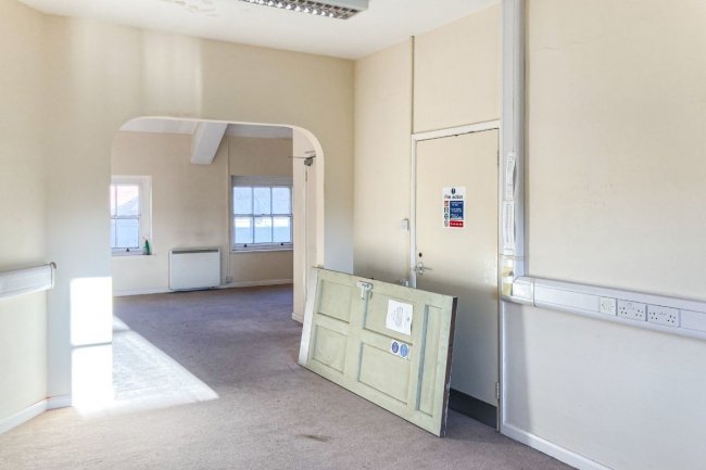 41 Broad Street, Welshpool, Powys, SY21 7RR
 8