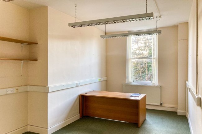 41 Broad Street, Welshpool, Powys, SY21 7RR
 8