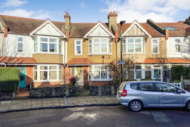 55 Rosslyn Avenue, Barnes, London SW13 0JY
 10