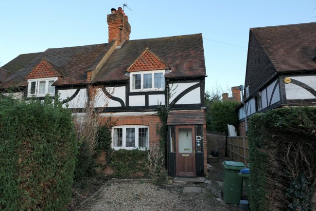 134 Lower Green Road, Esher, Surrey, KT10 8HB
 9