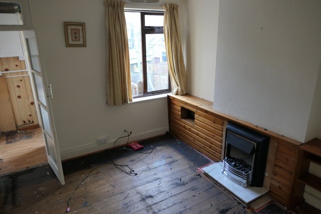 391 Lyham Road, Brixton, London SW2 5NT
 5