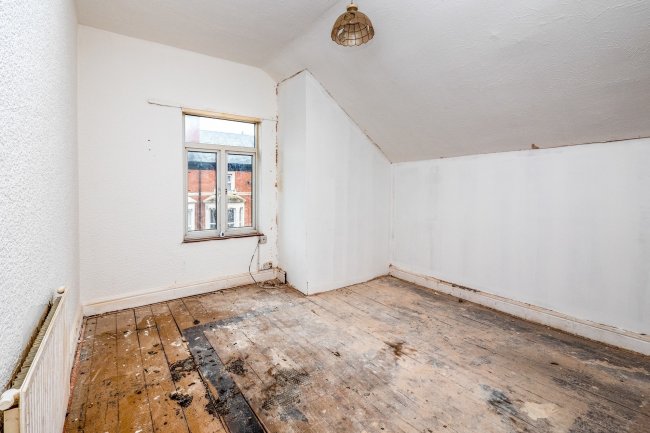 25 Coundon Road, Coventry, West Midlands,CV1 4AR 7