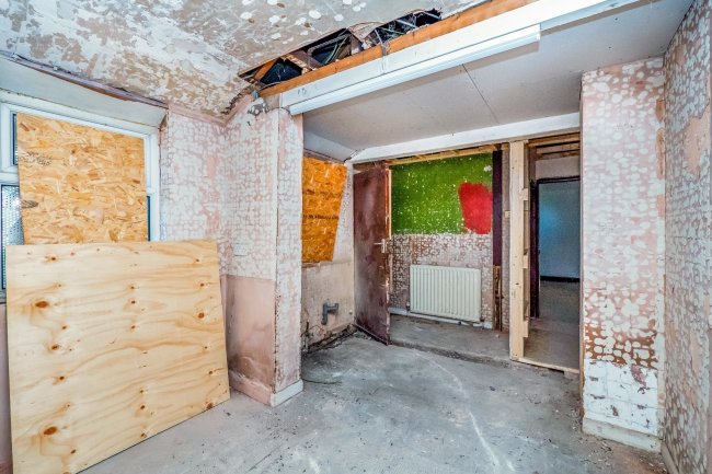 25 Coundon Road, Coventry, West Midlands,CV1 4AR 7