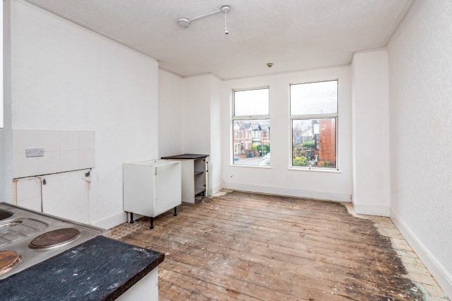 25 Coundon Road, Coventry, West Midlands,CV1 4AR 7