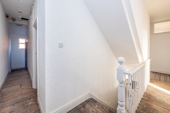 25 Coundon Road, Coventry, West Midlands,CV1 4AR 7