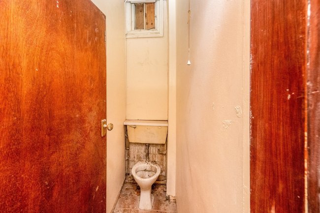 25 Coundon Road, Coventry, West Midlands,CV1 4AR 7