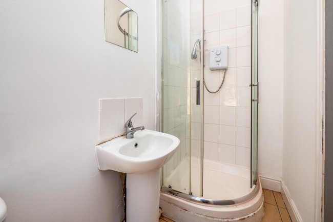 25 Coundon Road, Coventry, West Midlands,CV1 4AR 7