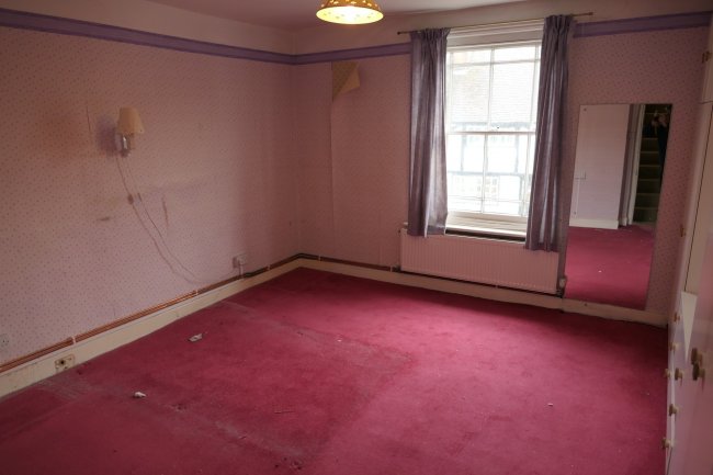 67 Aylesbury End, Beaconsfield (Old Town), Buckinghamshire HP9 1LU
 8