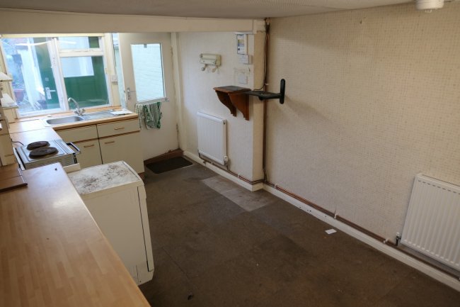 67 Aylesbury End, Beaconsfield (Old Town), Buckinghamshire HP9 1LU
 8