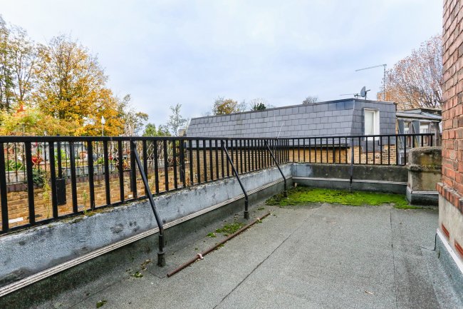 48 Home Road, Battersea, London, SW11 3EZ 1