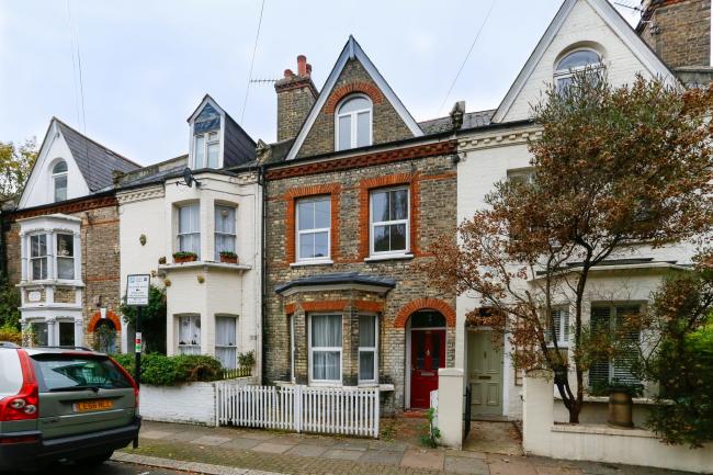 48 Home Road, Battersea, London, SW11 3EZ 1