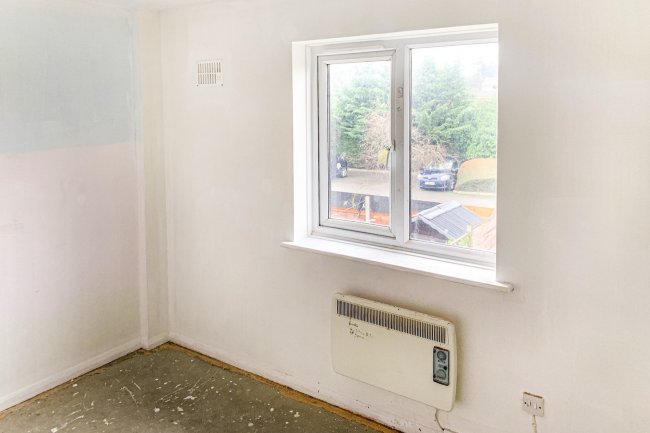 Flat 78, Wentworth Avenue, Slough, Berkshire SL2 2DH
 1