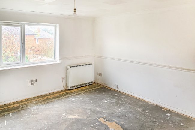 Flat 78, Wentworth Avenue, Slough, Berkshire SL2 2DH
 1