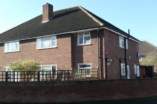 4 Lismore Close, Isleworth, Middlesex TW7 6QX
 5