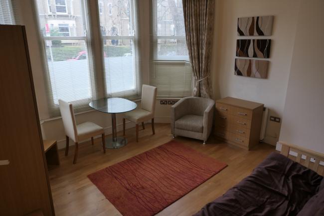 Flat 2, 17 Breakspears Road, Brockley, London SE4 1XW
 8