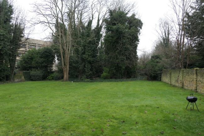 Flat 2, 17 Breakspears Road, Brockley, London SE4 1XW
 8