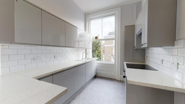 First Floor Flat, 2 Upper Addison Gardens, Holland Park, London W14 8AL
 3