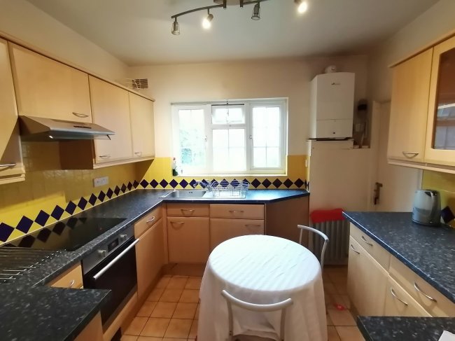41 Herga Court, Sudbury Hill, Harrow, Middlesex HA1 3RT
 6