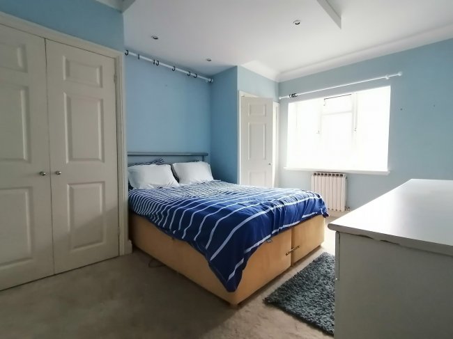 41 Herga Court, Sudbury Hill, Harrow, Middlesex HA1 3RT
 6