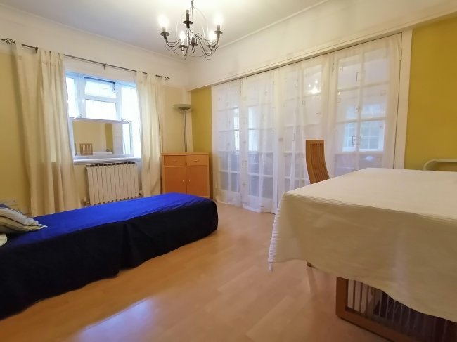 41 Herga Court, Sudbury Hill, Harrow, Middlesex HA1 3RT
 6