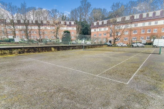 41 Herga Court, Sudbury Hill, Harrow, Middlesex HA1 3RT
 6