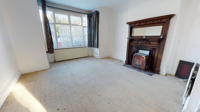 Ground Floor Flat, 41 Woodbourne Avenue, Streatham, London, SW16 1UX
 4