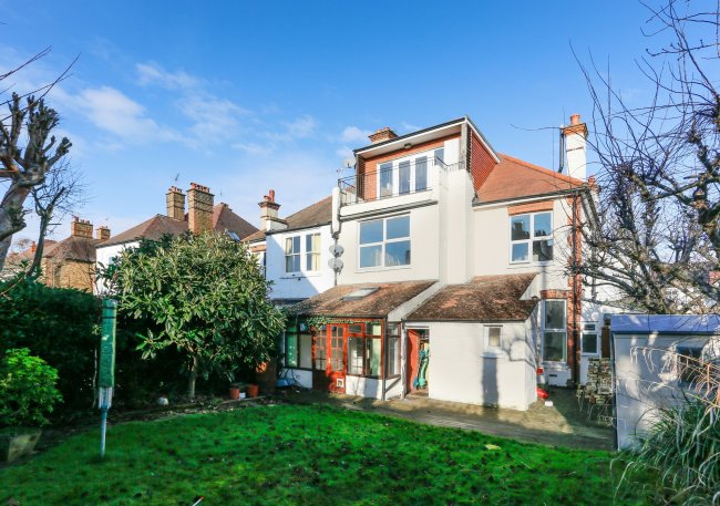 Ground Floor Flat, 41 Woodbourne Avenue, Streatham, London, SW16 1UX
 4