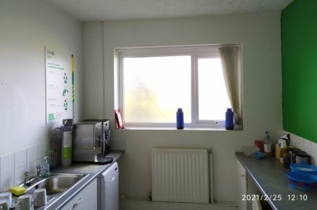 955 New Chester Road, Bromborough, Wirral CH62 6AS
 1