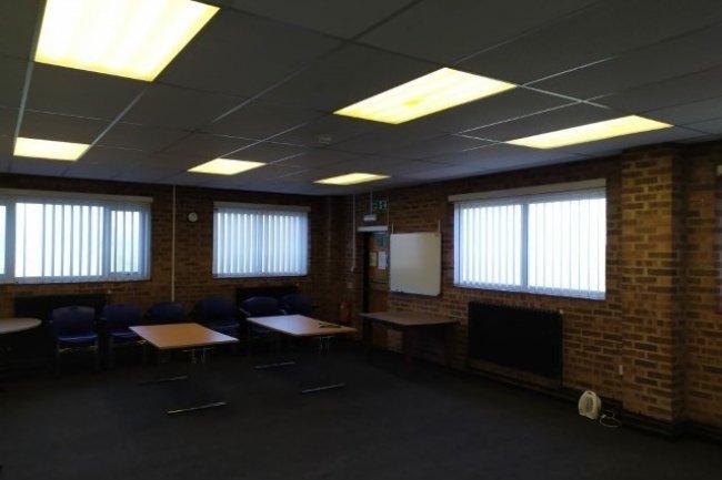 955 New Chester Road, Bromborough, Wirral CH62 6AS
 1