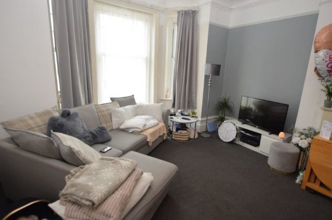 Flat 2 Abergeldie House, Marina, Bexhill-On-Sea, East Sussex TN40 1DD
 2