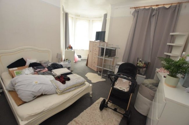 Flat 2 Abergeldie House, Marina, Bexhill-On-Sea, East Sussex TN40 1DD
 2
