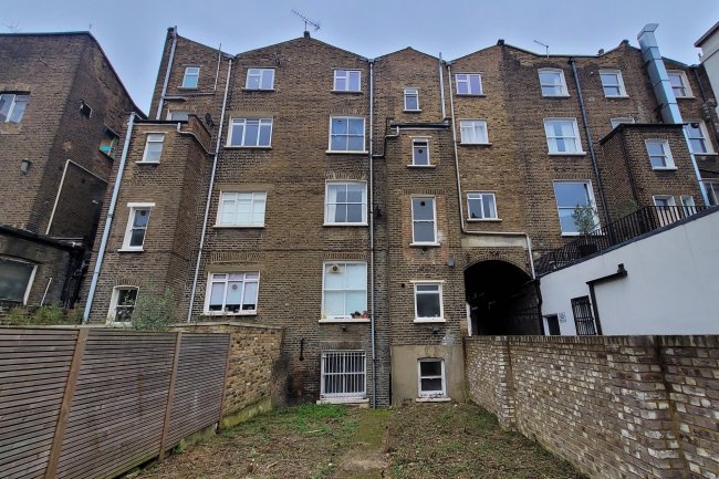 100A Ladbroke Grove, Notting Hill, London W11 1PY 7