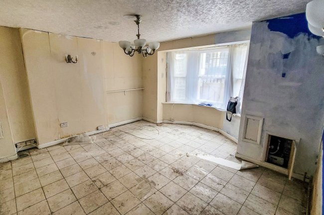 100A Ladbroke Grove, Notting Hill, London W11 1PY 7