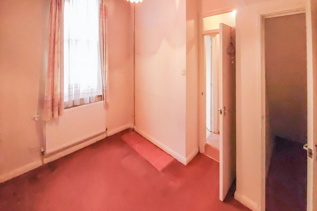 18F Linden Gardens, Bayswater, London W2 4ES 5